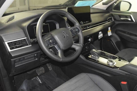 2025 Mitsubishi Outlander PHEV SE