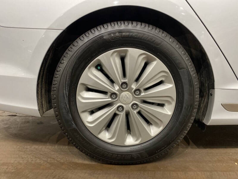 2016 Hyundai Sonata Hybrid SE