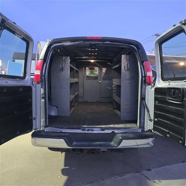 2017 Chevrolet Express 2500