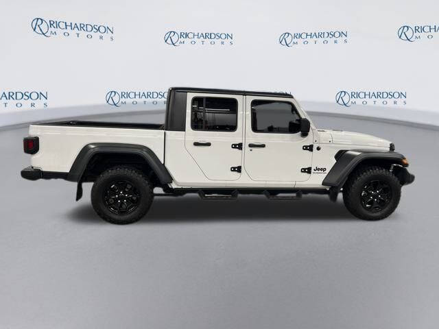 2020 Jeep Gladiator Sport