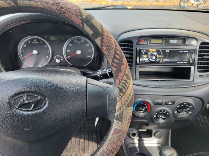 2010 Hyundai Accent Blue