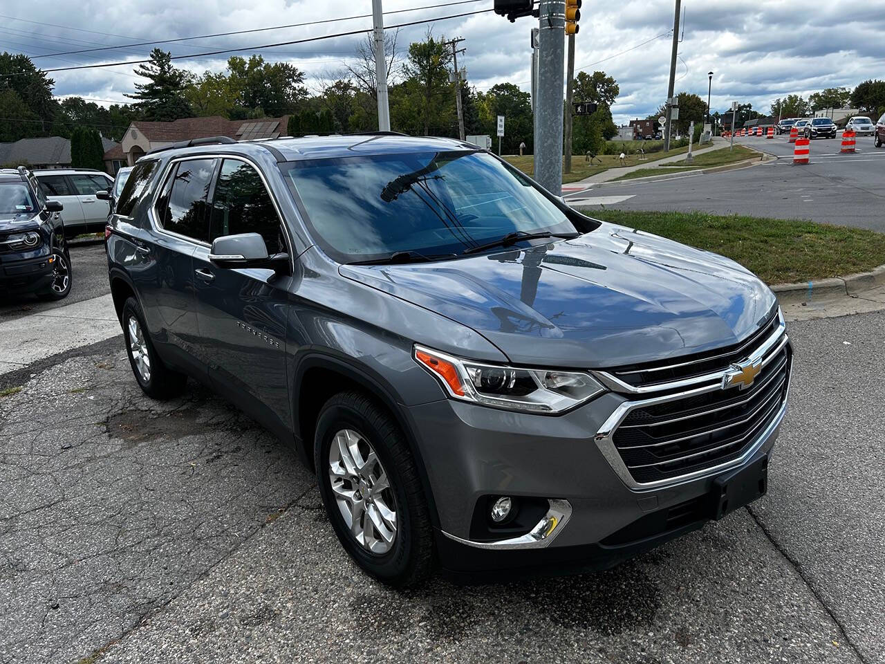 2020 Chevrolet Traverse for sale at ONE PRICE AUTO in Mount Clemens, MI