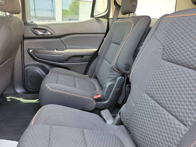 2018 GMC Acadia SLE-2