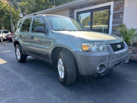 2005 Ford Escape for sale at SELECT MOTOR CARS INC in Gainesville GA