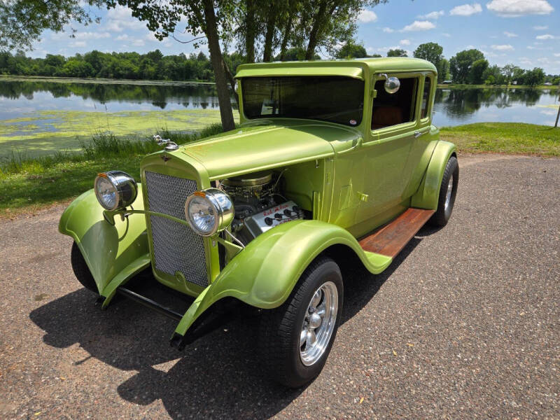 1930 Dodge 5-Window Coupe