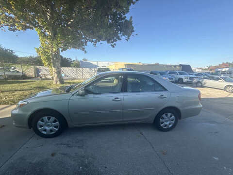 2004 Toyota Camry LE