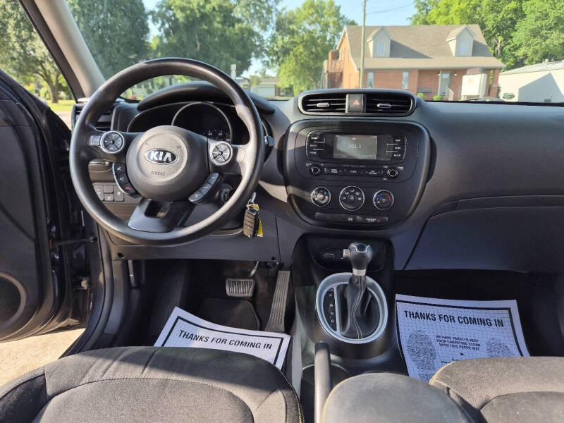 2016 Kia Soul +