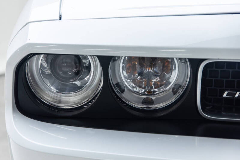 2012 Dodge Challenger SRT8 - Photo 28