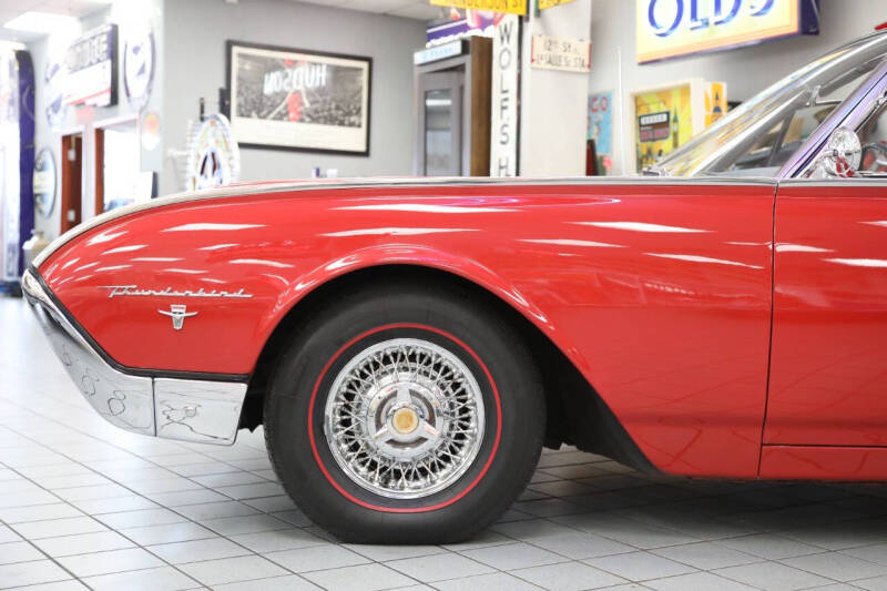 1961 Ford Thunderbird