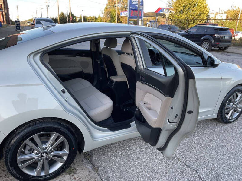 2018 Hyundai Elantra