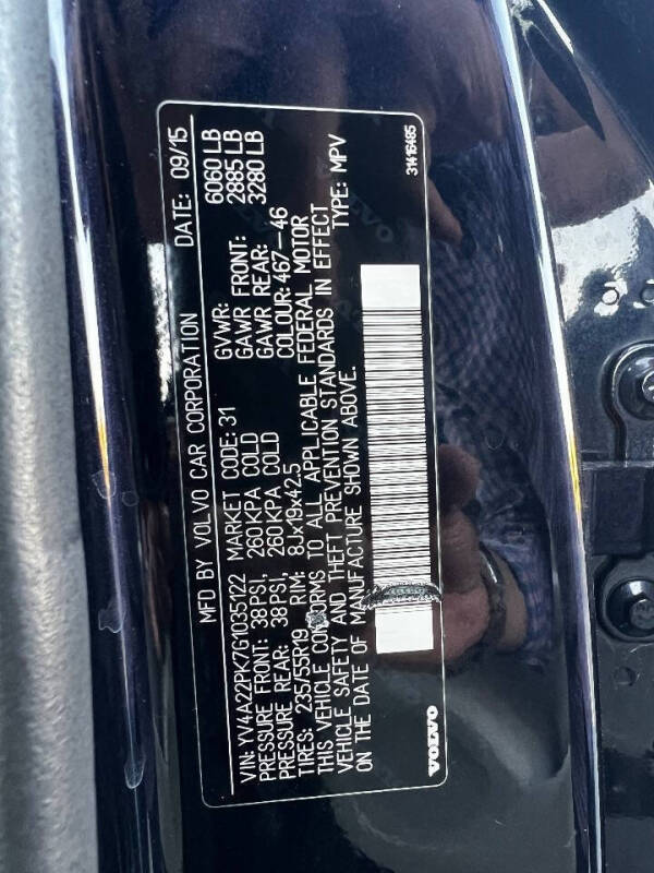 2016 Volvo XC90 T6 Momentum