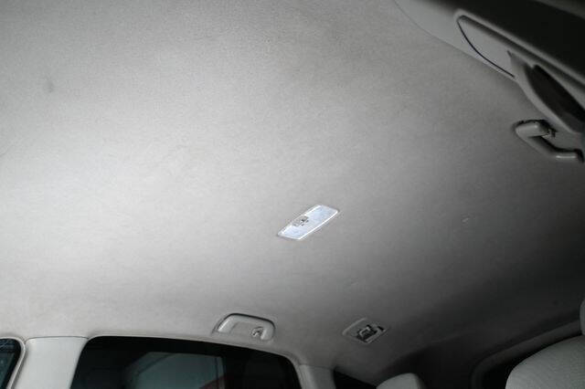 2013 Toyota Prius v Three