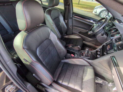 2015 Volkswagen Golf GTI SE