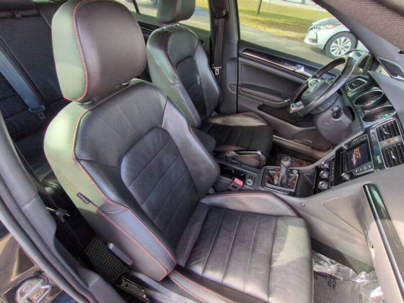 2015 Volkswagen Golf GTI SE