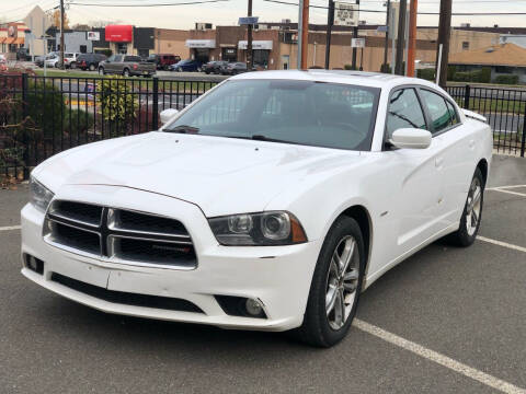 2013 Dodge Charger for sale at MAGIC AUTO SALES in Little Ferry NJ