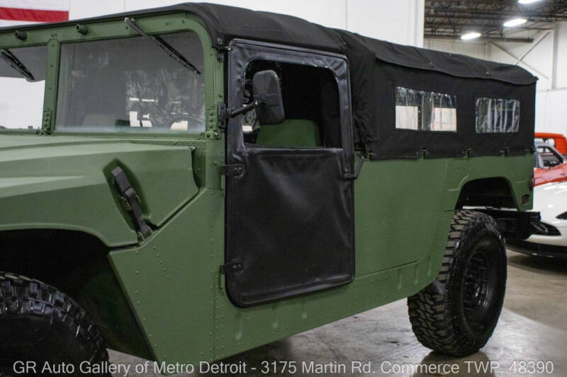 2001 AM General Hummer