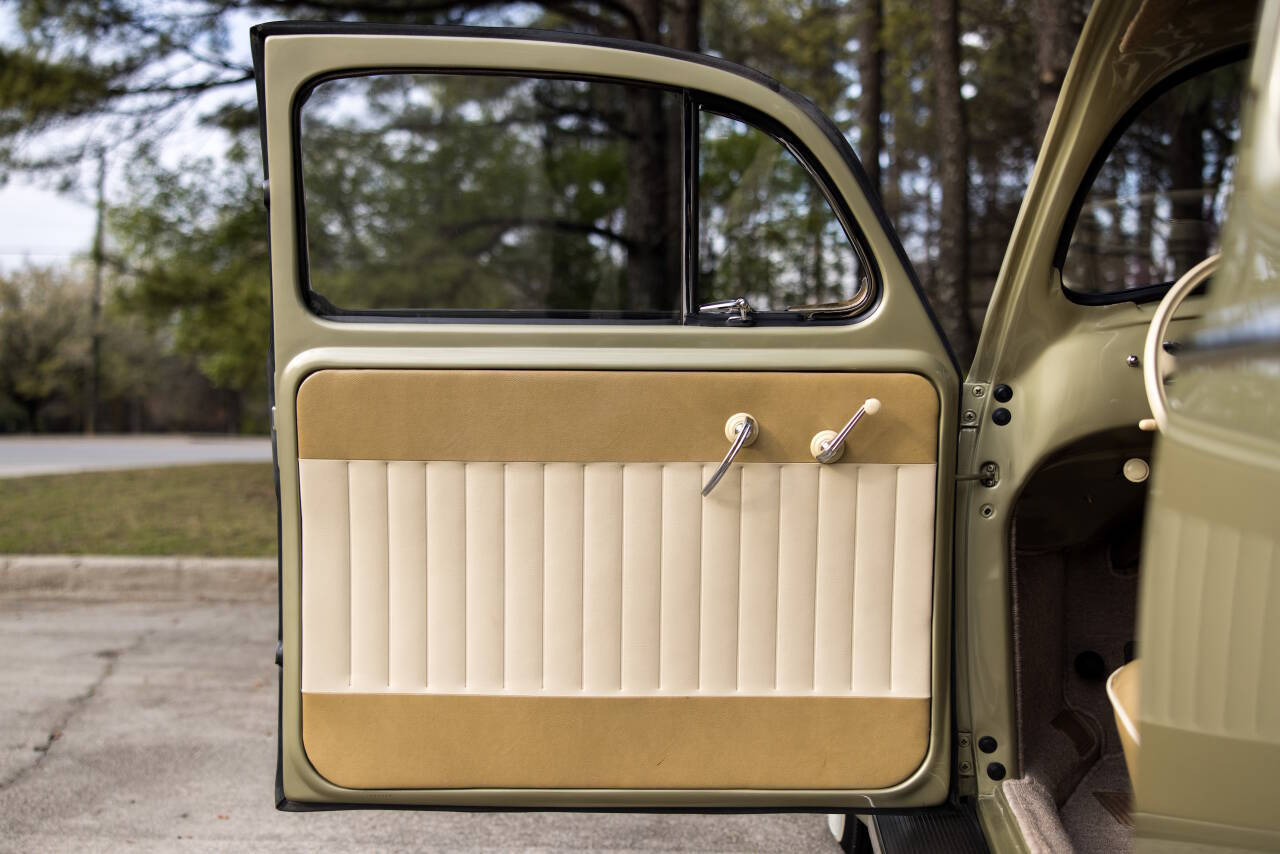 1955 Volkswagen Beetle 23