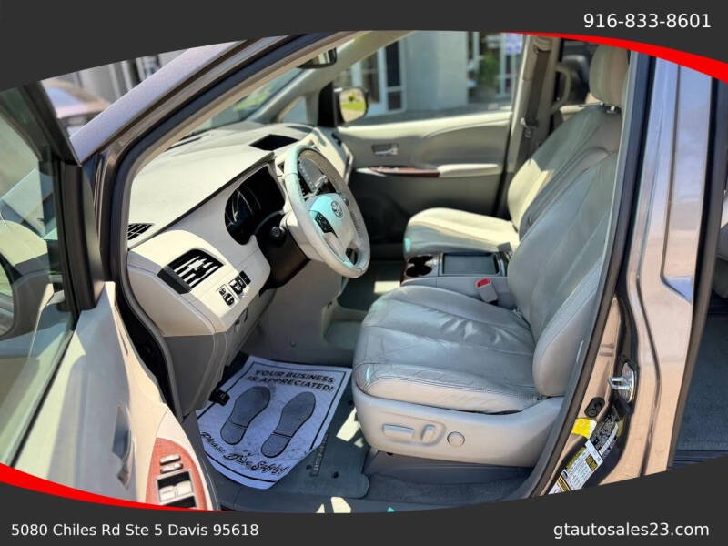 2011 Toyota Sienna