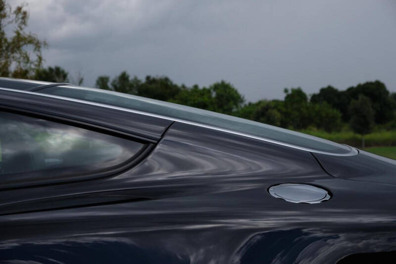 2003 Aston Martin V12 Vanquish