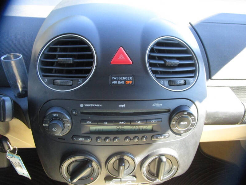 2008 Volkswagen New Beetle Convertible SE