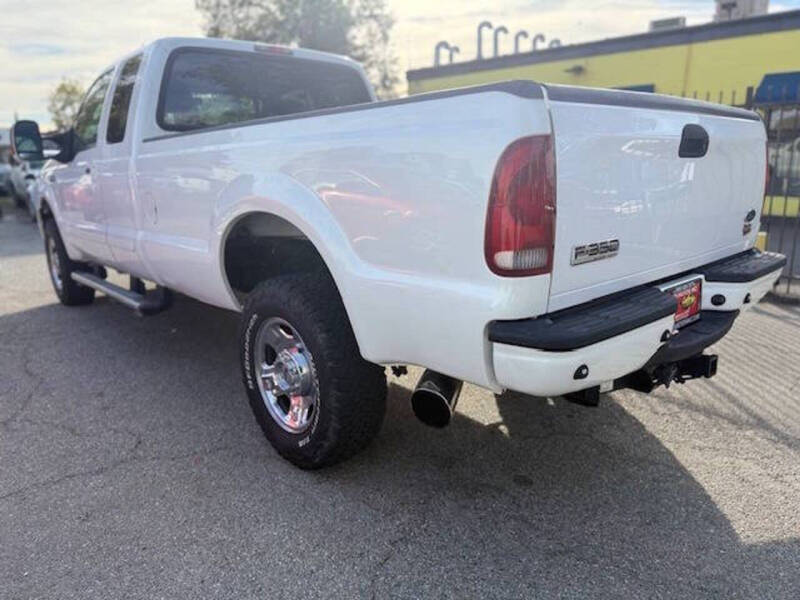 2006 Ford F-350 Super Duty XLT