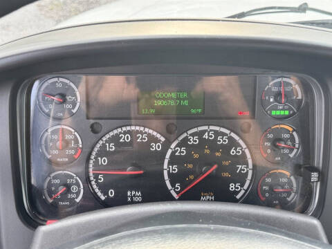 2019 Freightliner M2 106