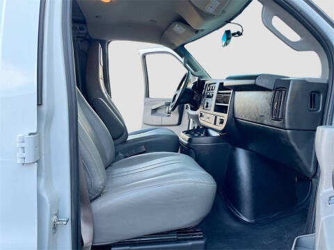 2024 GMC Savana 2500