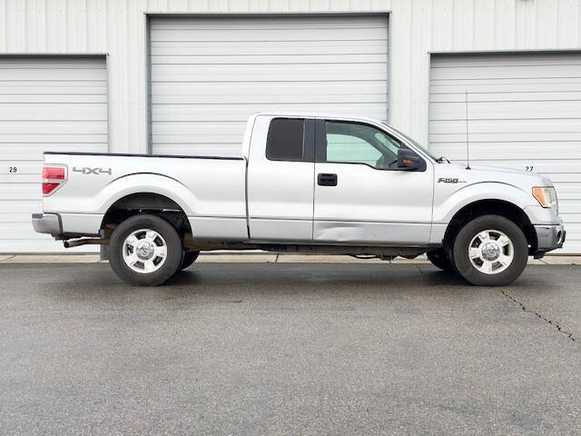 2009 Ford F-150 XLT photo 4