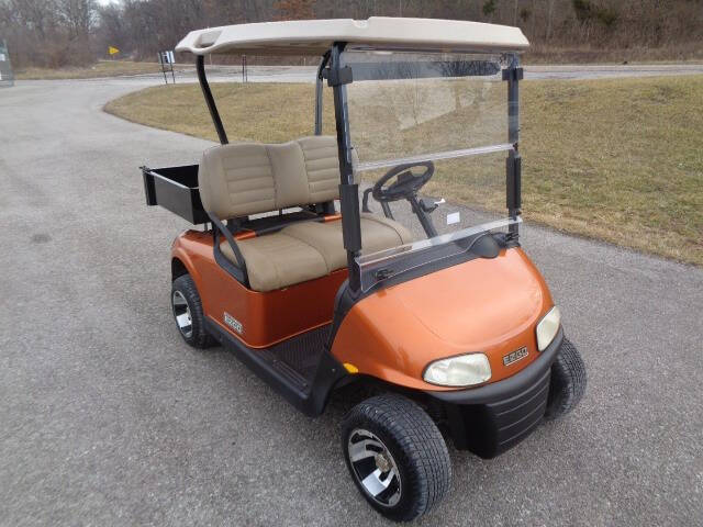 2017 E-Z-GO RXV