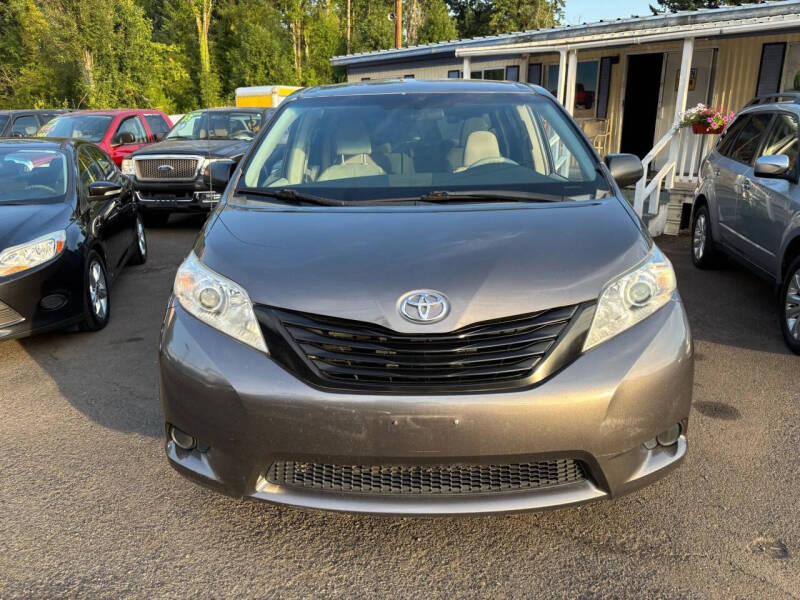 2011 Toyota Sienna Base 7-Passenger