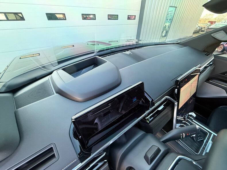 2025 GMC Sierra EV Denali