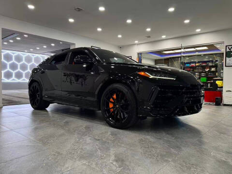 2023 Lamborghini Urus S