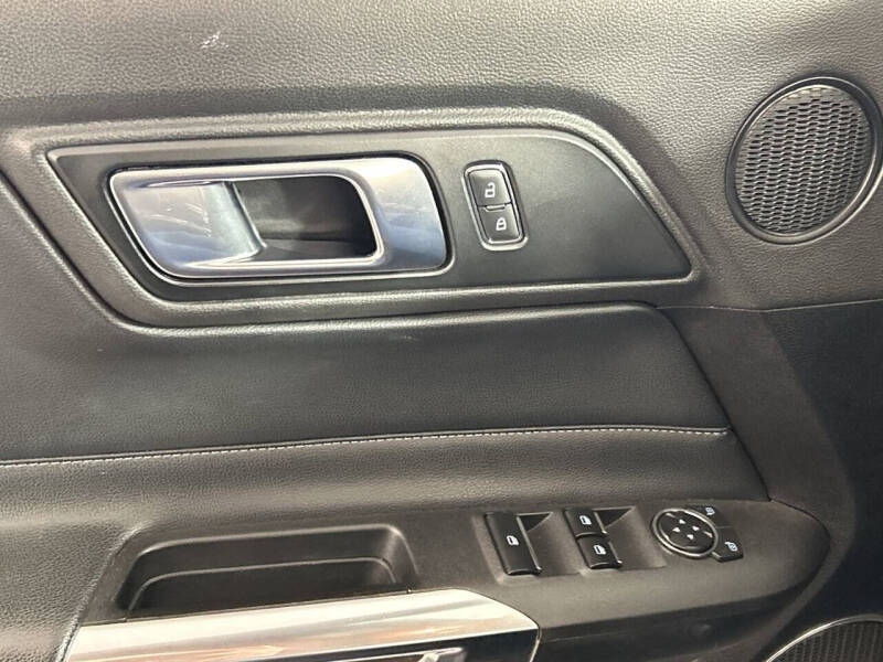 2022 Ford Mustang EcoBoost Premium