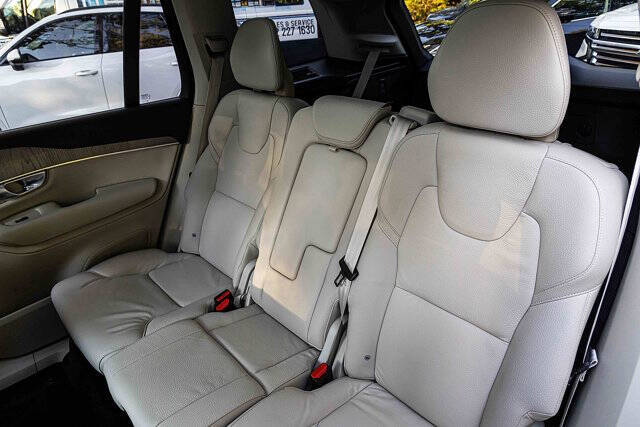 2024 Volvo XC90 B5 Plus Bright Theme