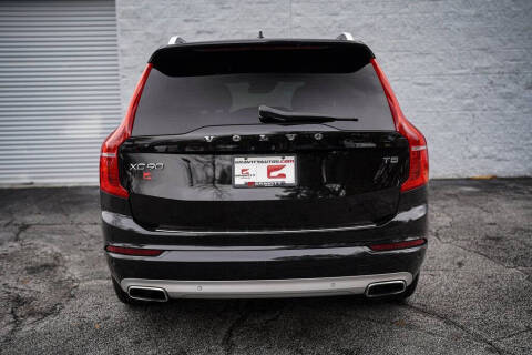 2017 Volvo XC90 T5 Momentum