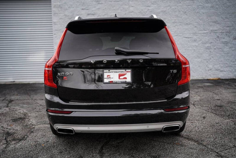 2017 Volvo XC90 T5 Momentum