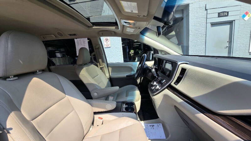 2017 Toyota Sienna