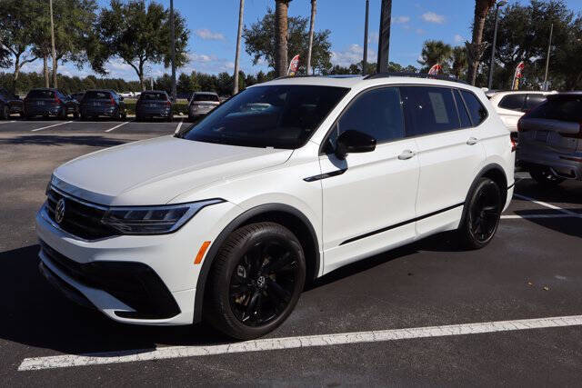 2023 Volkswagen Tiguan SE R-Line Black