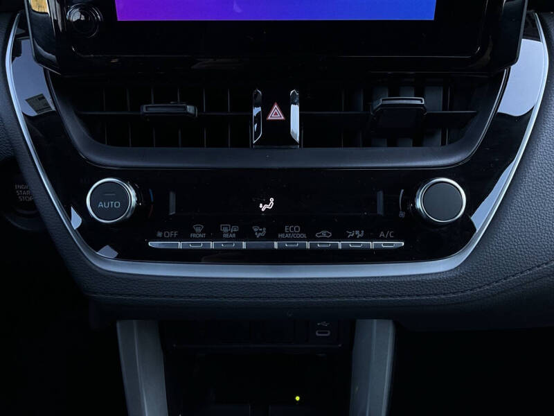 2025 Toyota Corolla Cross LE