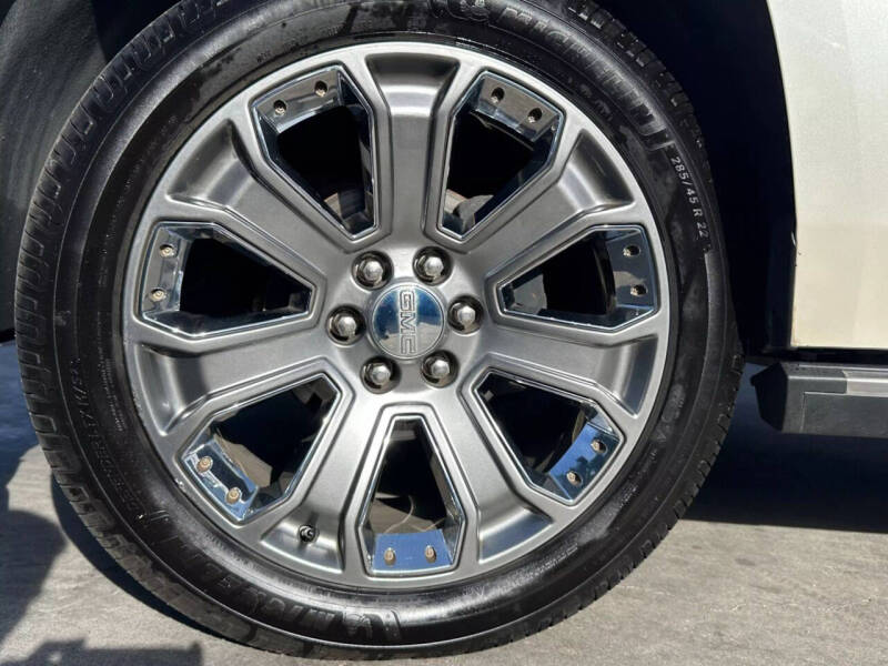 2015 GMC Yukon Denali