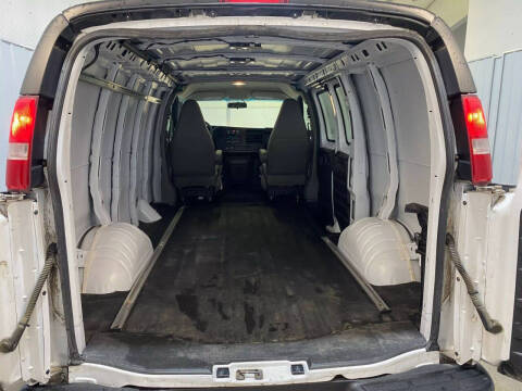 2017 Chevrolet Express 2500