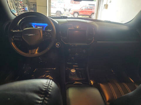 2022 Chrysler 300 S V6