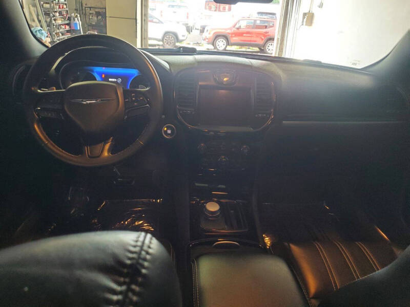 2022 Chrysler 300 S V6