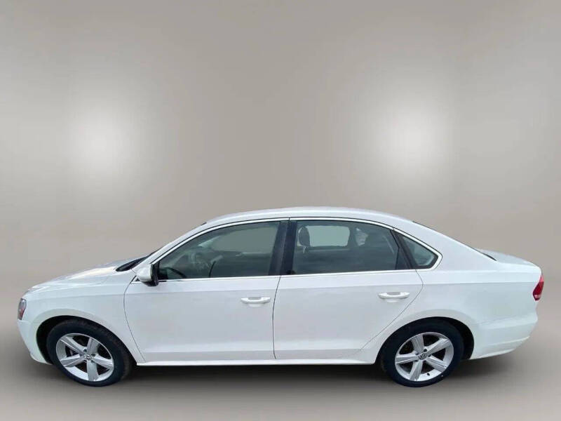 2012 Volkswagen Passat SE PZEV