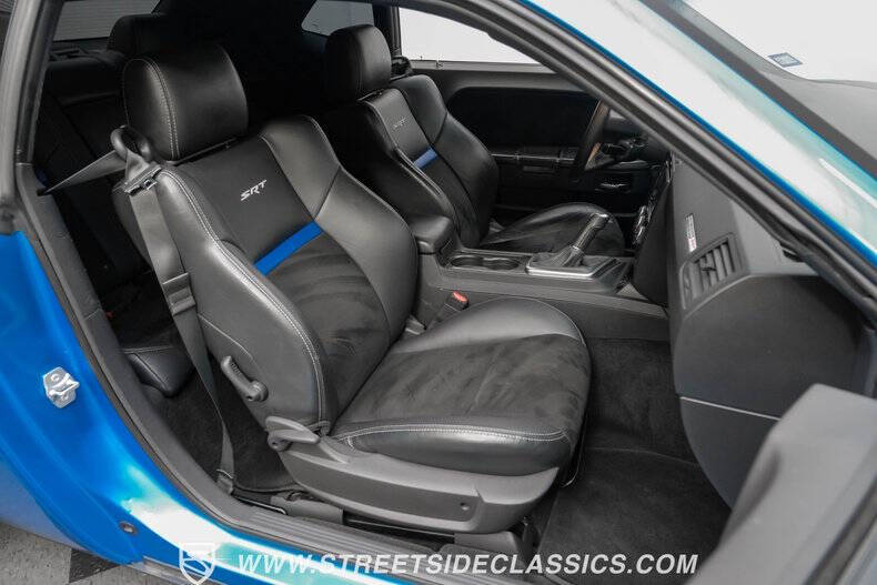 2009 Dodge Challenger SRT8