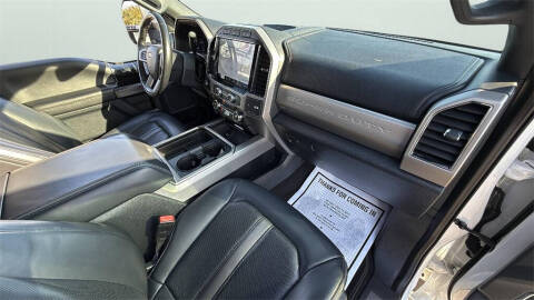 2022 Ford F-350 Super Duty Platinum