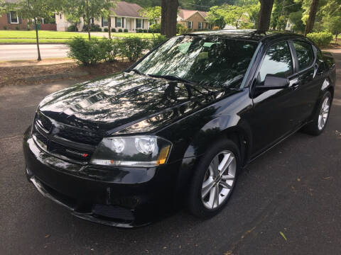 2013 Dodge Avenger for sale at HESSCars.com in Charlotte NC