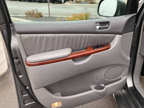 2004 Toyota Sienna XLE 7 Passenger