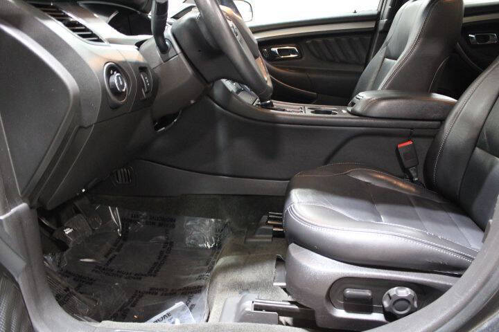 2018 Ford Taurus SEL