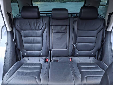 2015 Volkswagen Touareg V6 Lux